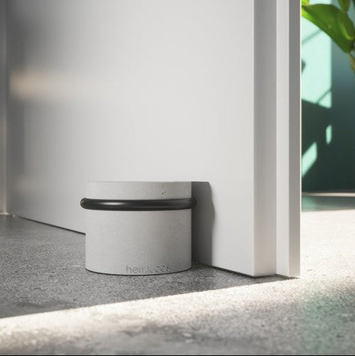 Hold in Concrete - Door Stop by herr.lucas