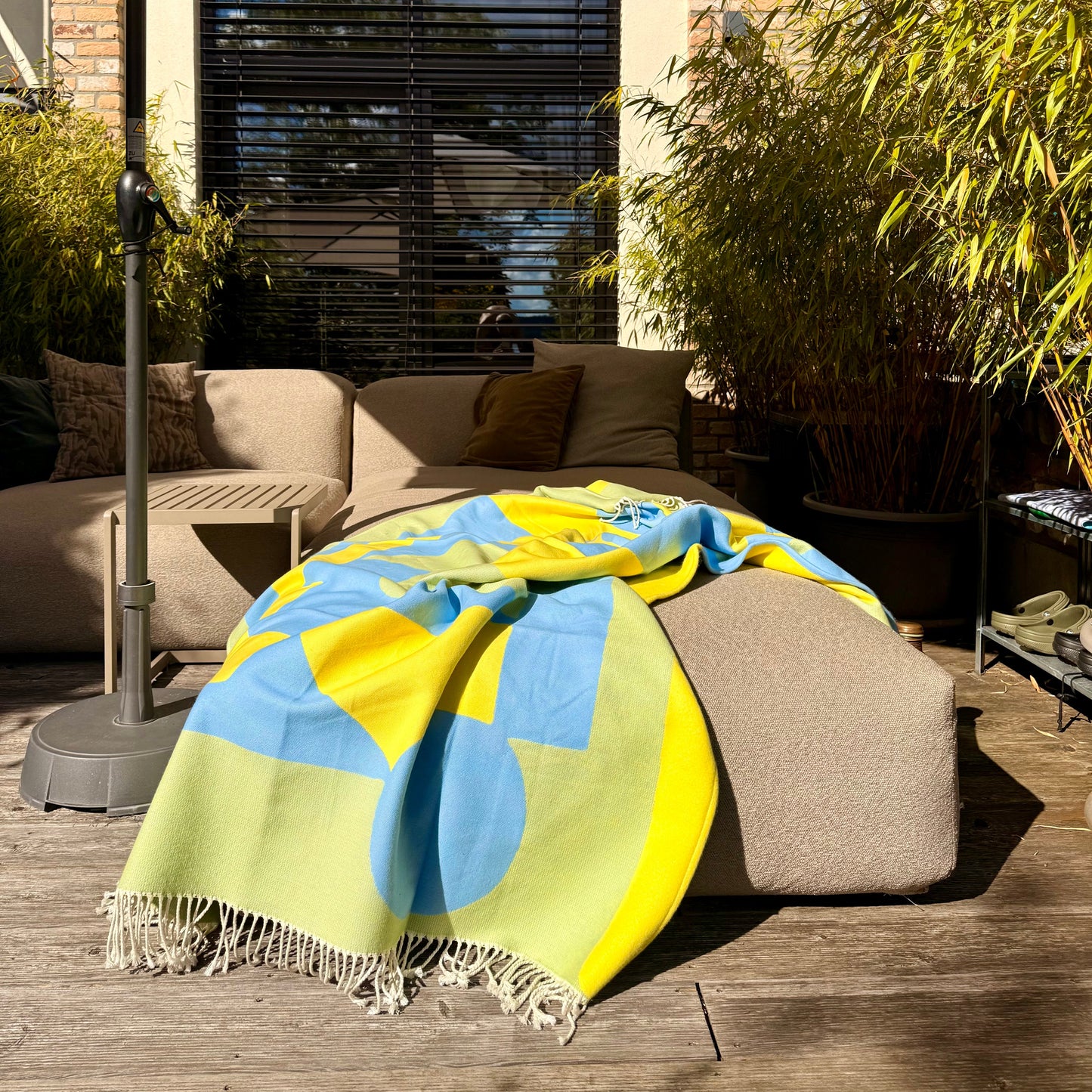 HENSE NO. 1 - Designer Cotton Blanket